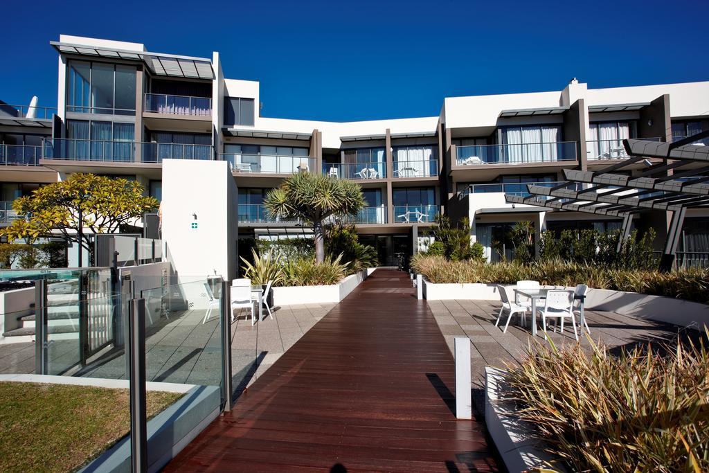 East Perth Suites Hotel Exterior photo