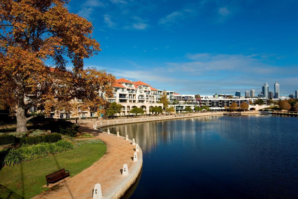 East Perth Suites Hotel Exterior photo